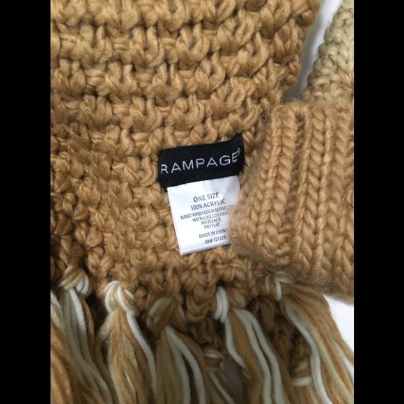 NWOT Rampage Beanie Scarf Set Ivory - Picture 4 of 7